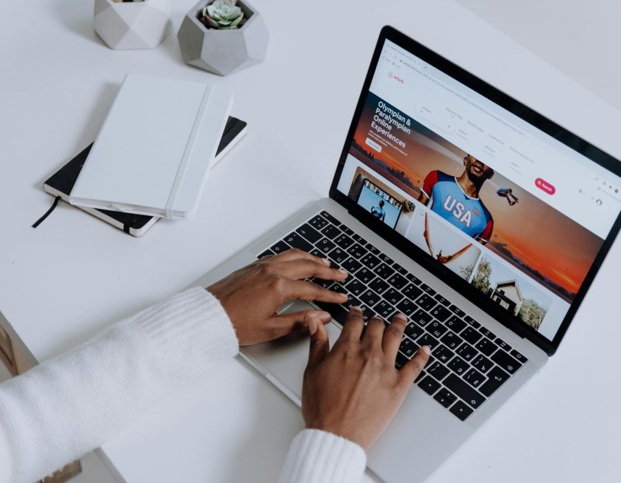 pexels-cottonbro-5077048